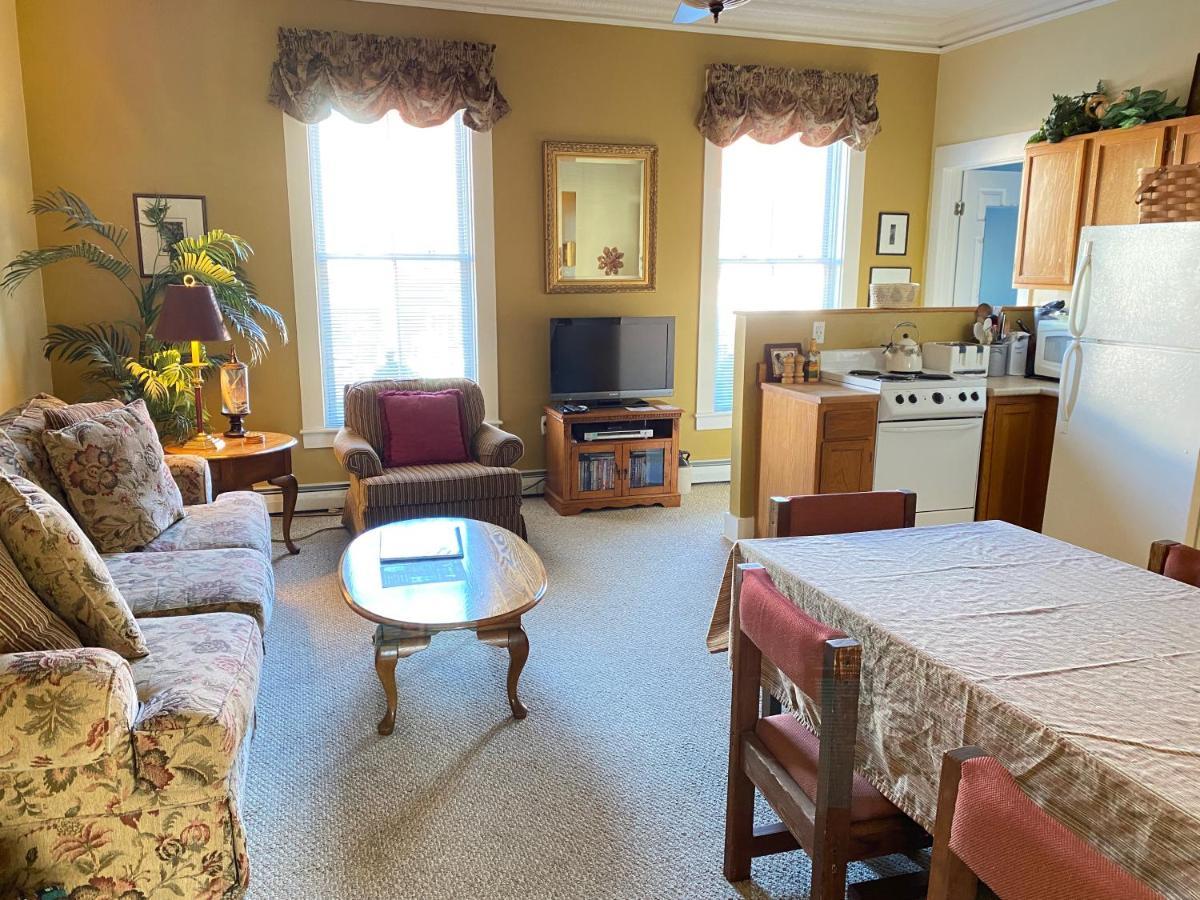 Bristol Suites Luaran gambar